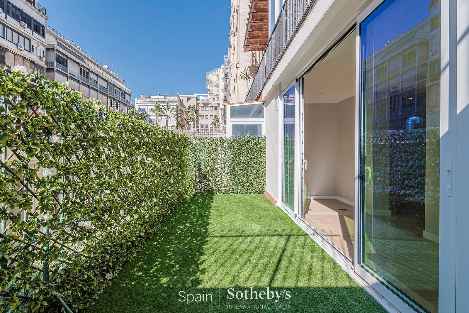Terrassa de Apartament en venda en Barcelona amb Aire condicionat, Calefacció i Terrassa