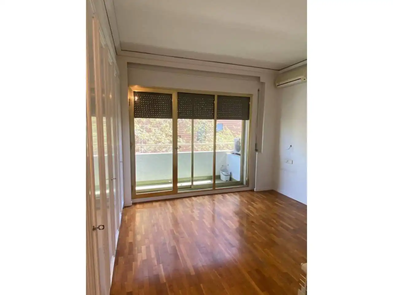 Wohnung zur Miete in Calle Republica, Centre