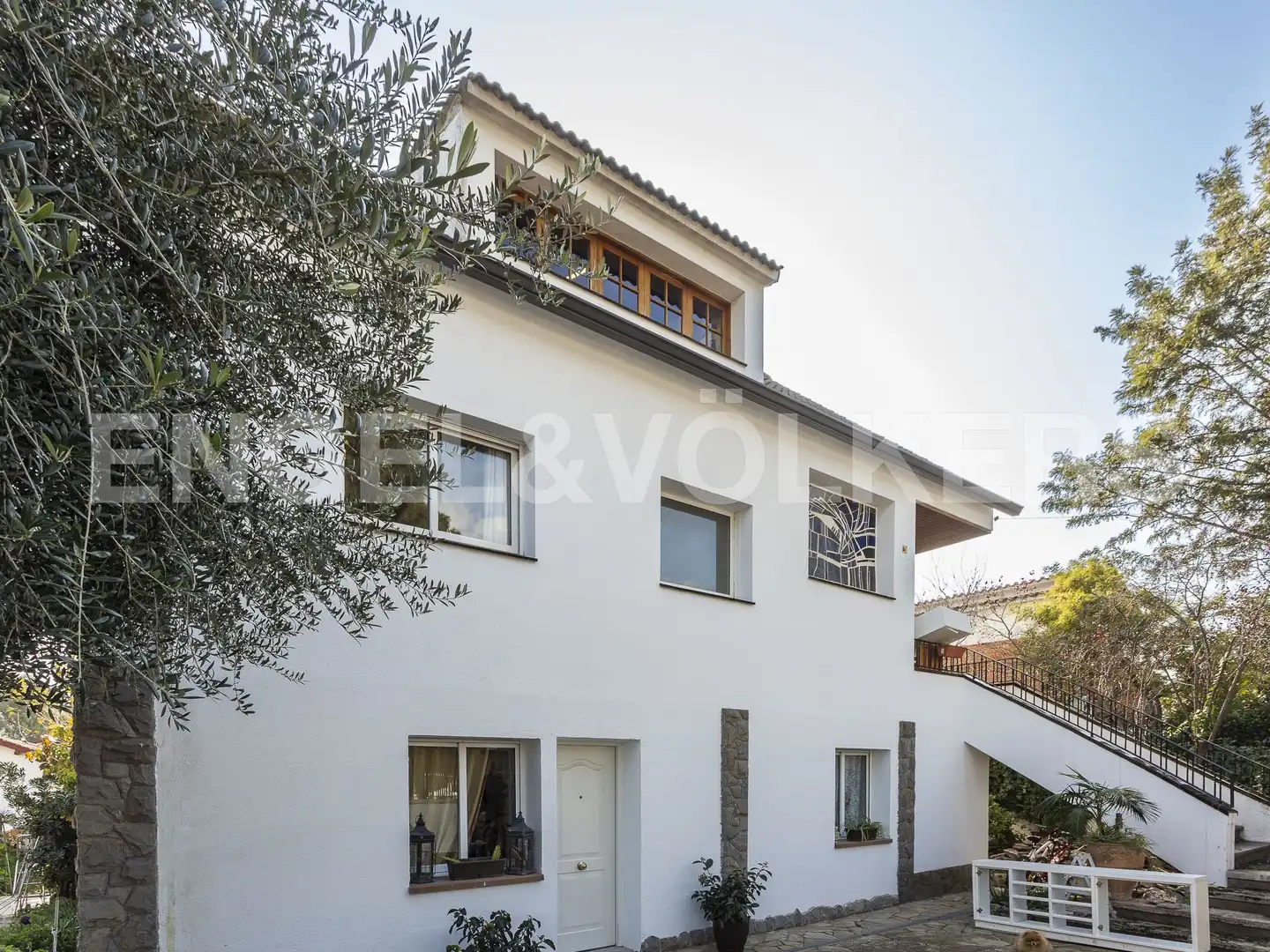 Vista exterior de Casa o xalet en venda en Castelldefels amb Aire condicionat, Calefacció i Jardí privat