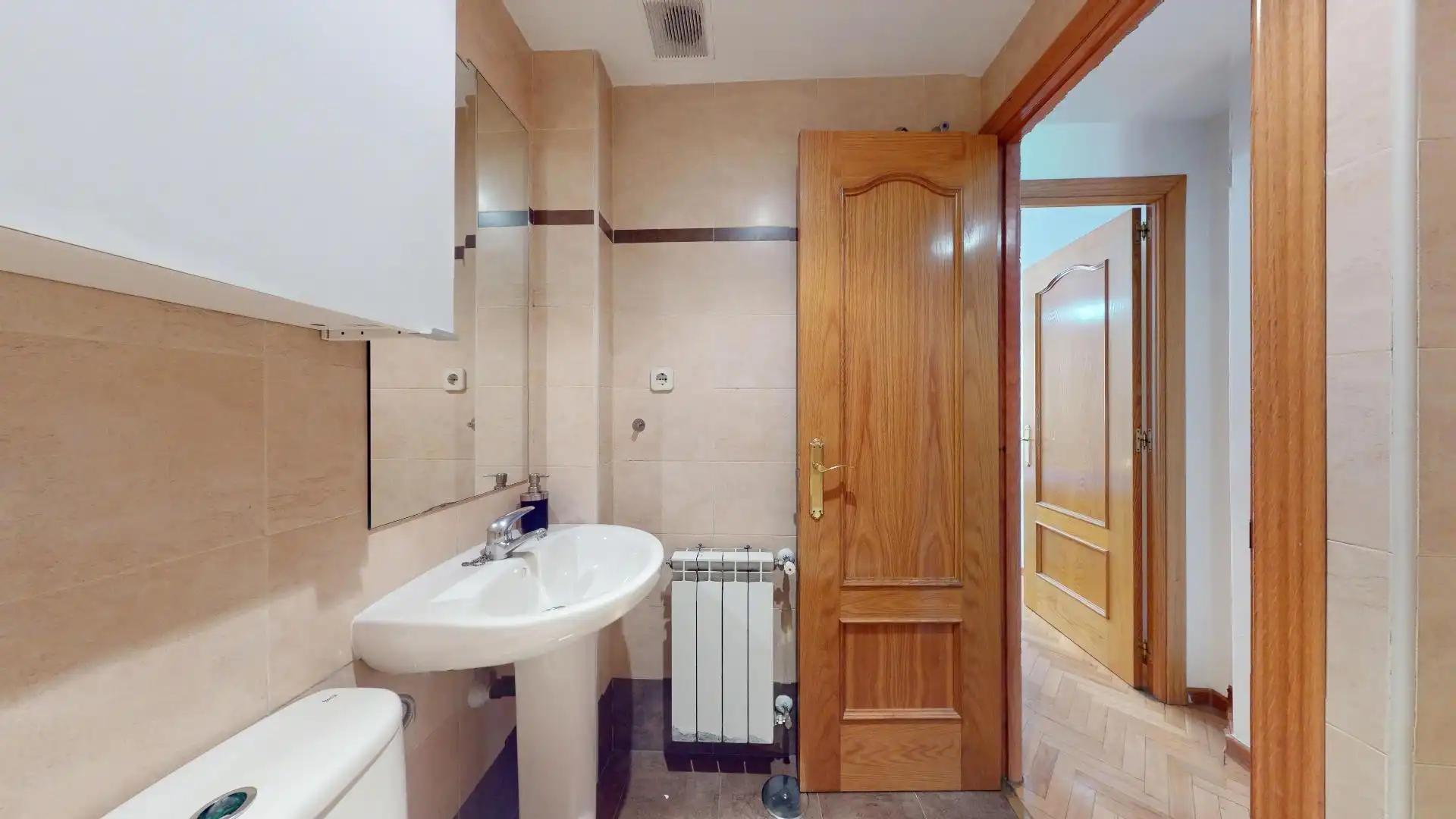 Baño de Piso en venta en Madrid con Calefacción y Balcón