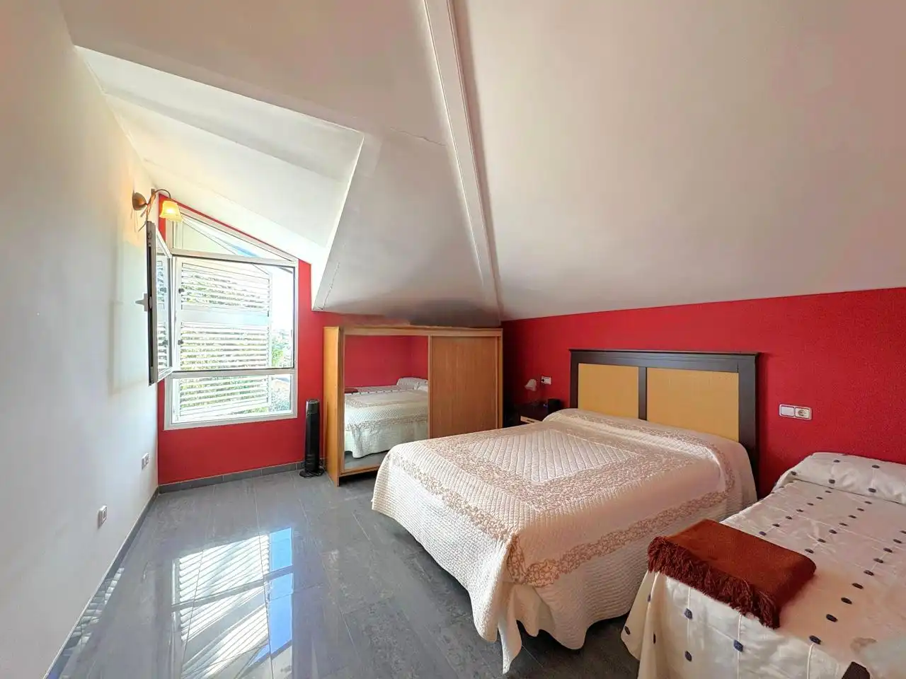 Habitación de Casa o chalet en venta en Chiva con Aire acondicionado, Jardín privado y Terraza
