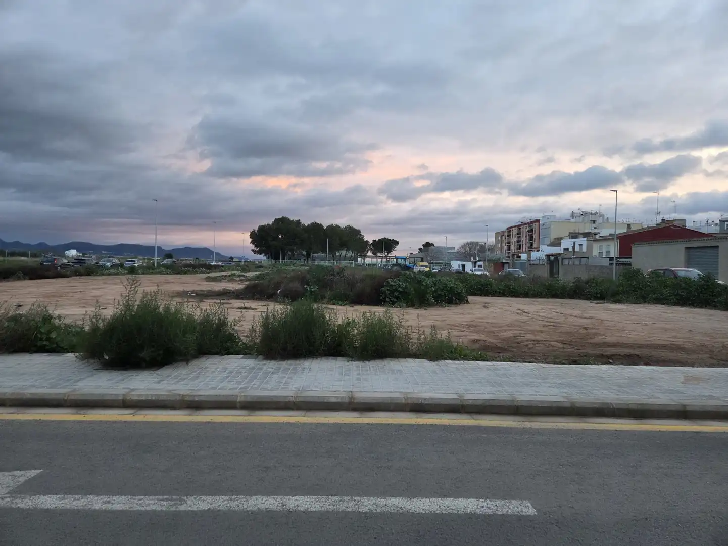 Parcela para Edificación Plurifamiliar de 3.400 m2 de Techo en Foios, imatge 3