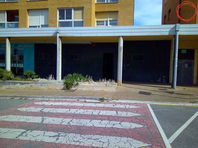 Local comercial en Venta en Huarte / Uharte