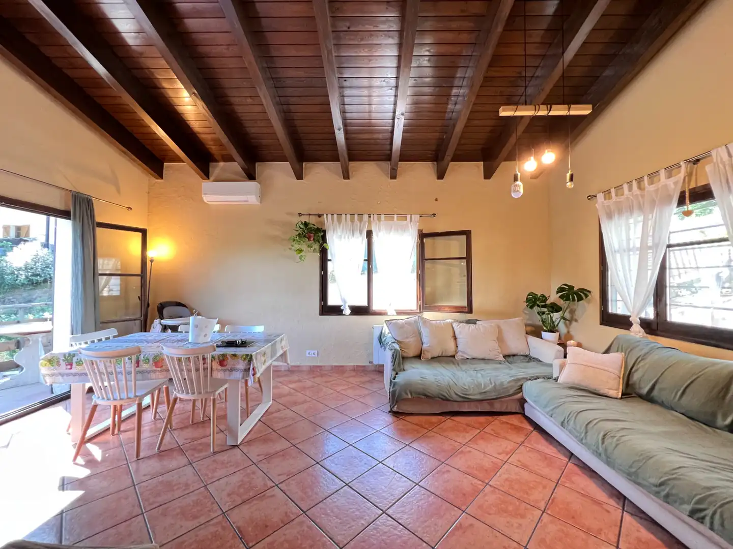 Sala de estar de Casa o chalet en venta en Vallgorguina con Aire acondicionado, Calefacción y Jardín privado