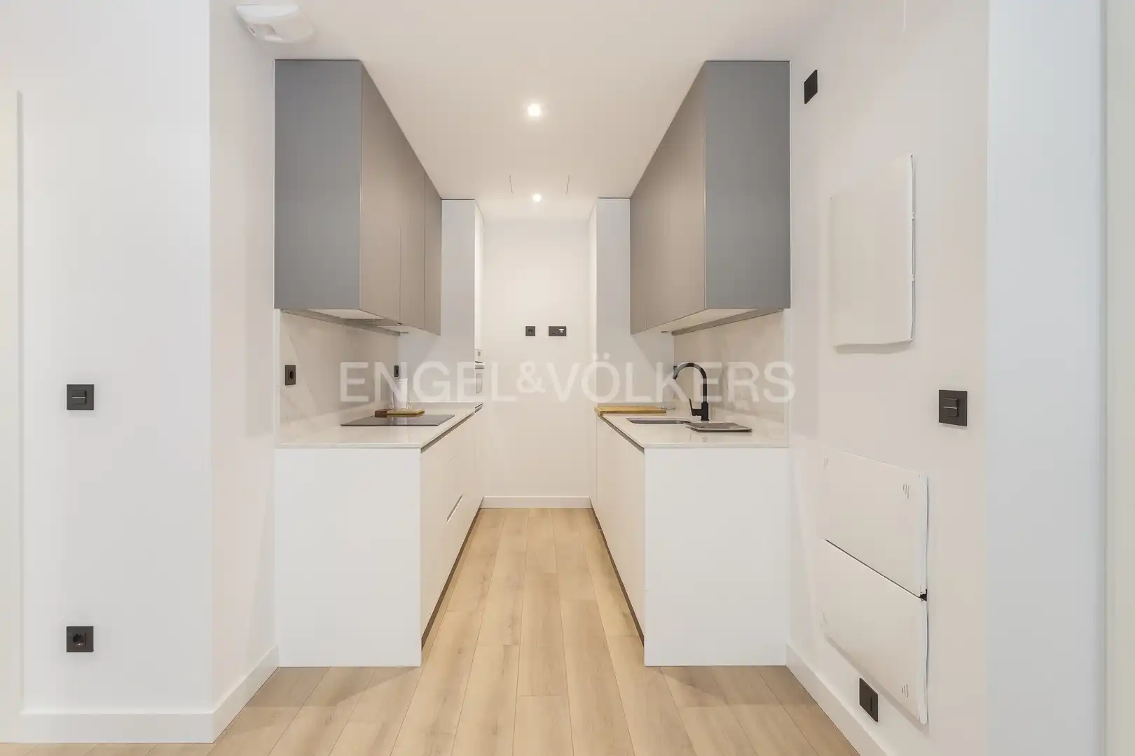 Cocina de Piso de alquiler en Madrid con Aire acondicionado, Calefacción y Jardín privado
