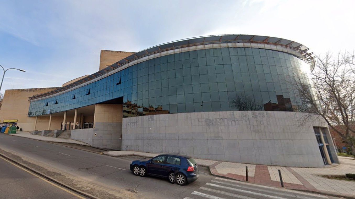 Exterior view of Premises for sale in  Toledo Capital  with Terrace and Furnished