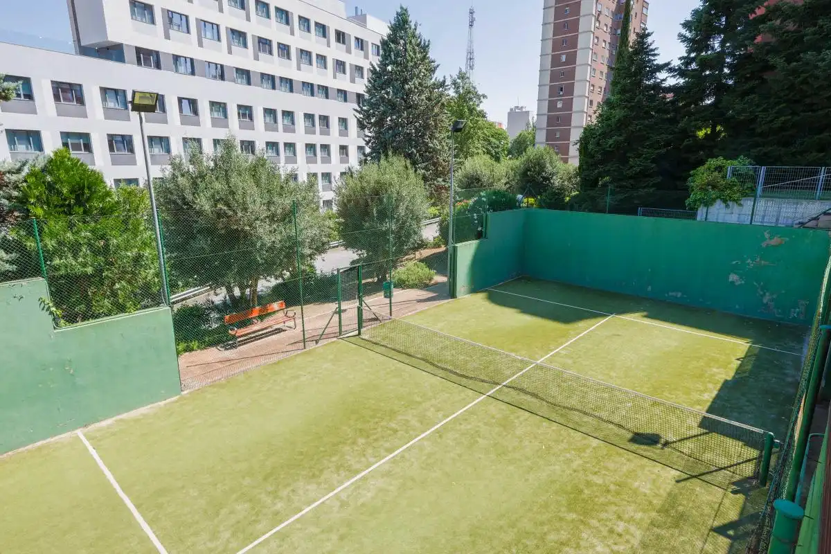 Terrassa de Àtic de lloguer en Madrid amb Aire condicionat, Calefacció i Jardí privat