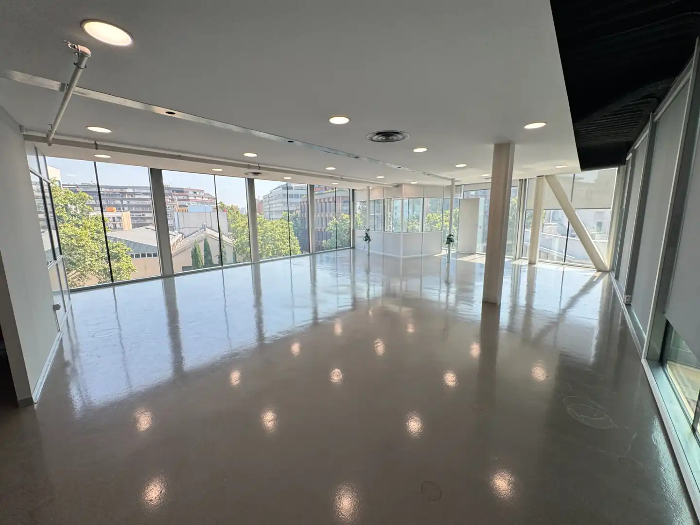 Oficina de lloguer en Barcelona amb Aire condicionat