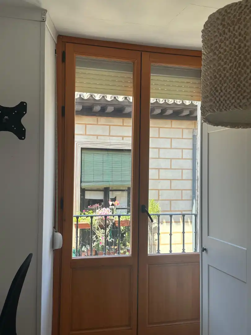 Terraza de Piso para compartir en Madrid con Calefacción, Amueblado y Horno