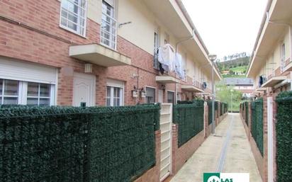 Vista exterior de Casa adosada en venda en Piélagos amb Terrassa