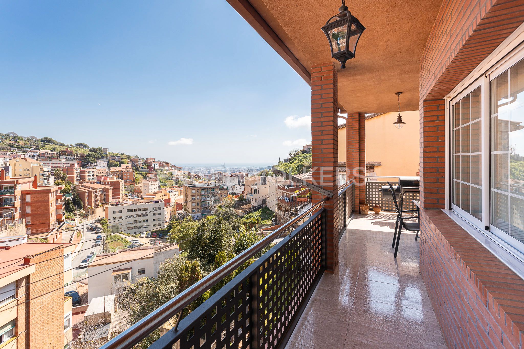 Vista exterior de Casa o xalet en venda en  Barcelona Capital amb Calefacció, Jardí privat i Terrassa