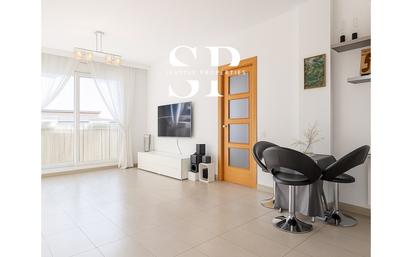 Living room of Flat for sale in Cornellà de Llobregat  with Air Conditioner, Heating and Terrace