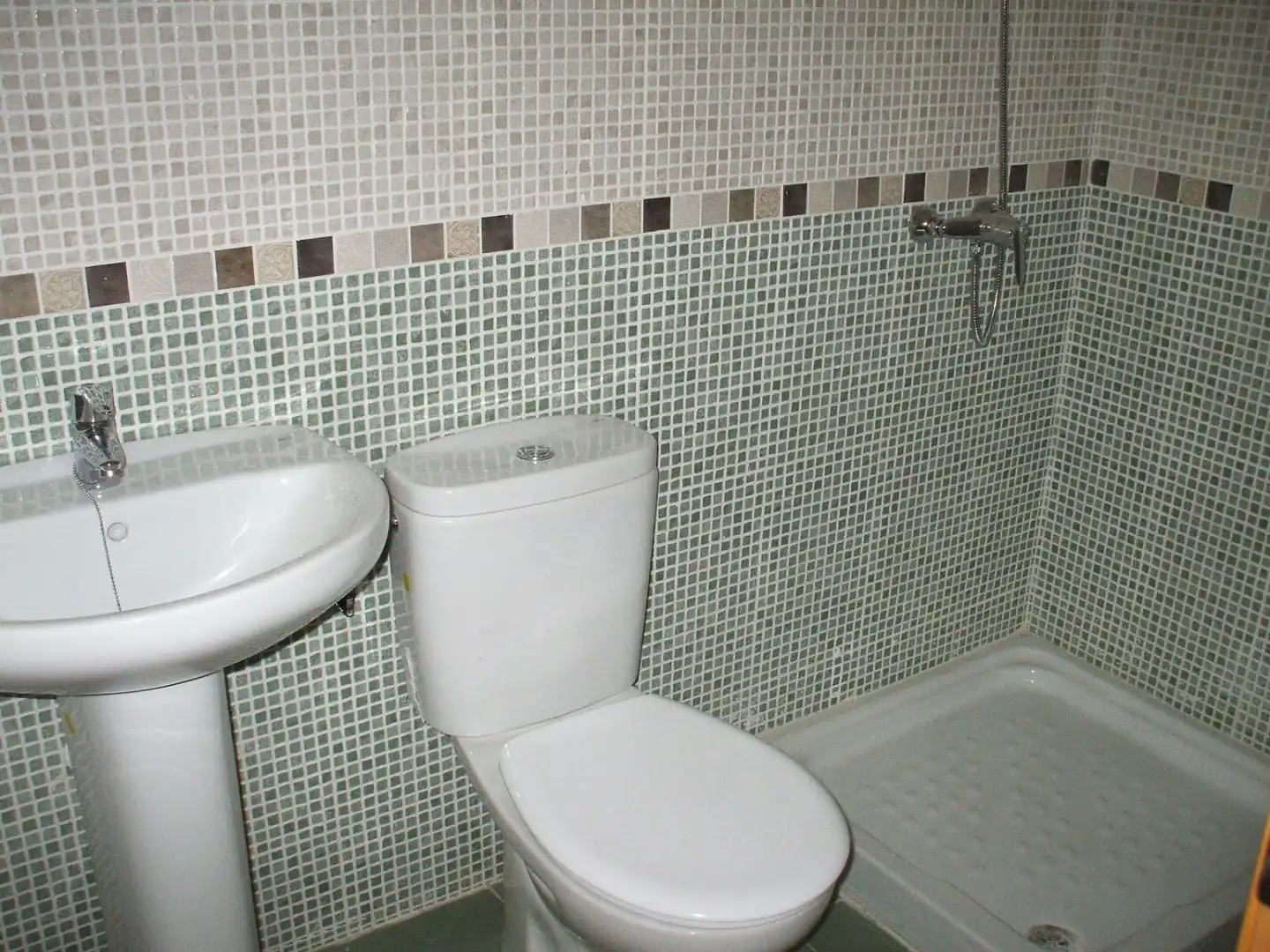 Baño de Piso en venta en Poblete con Aire acondicionado y Calefacción