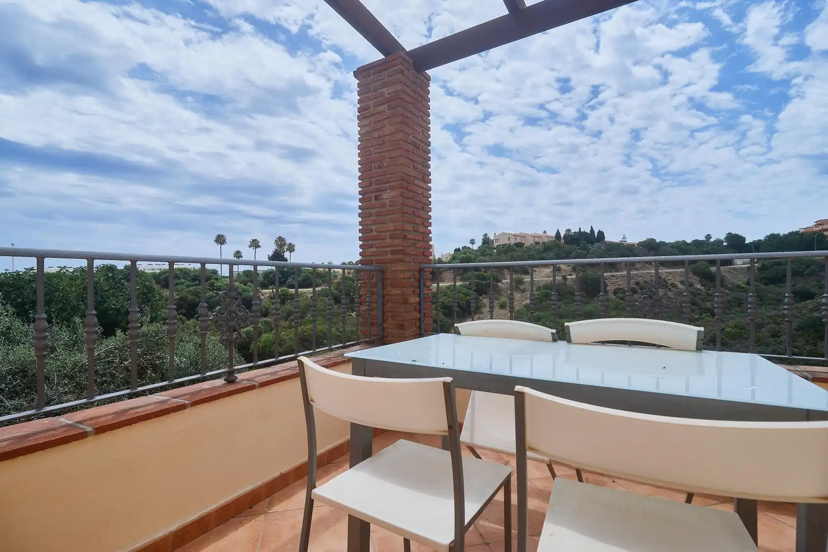 Chalet con piscina en venta en El Faro de Calaburra - Chaparral, imagen 67