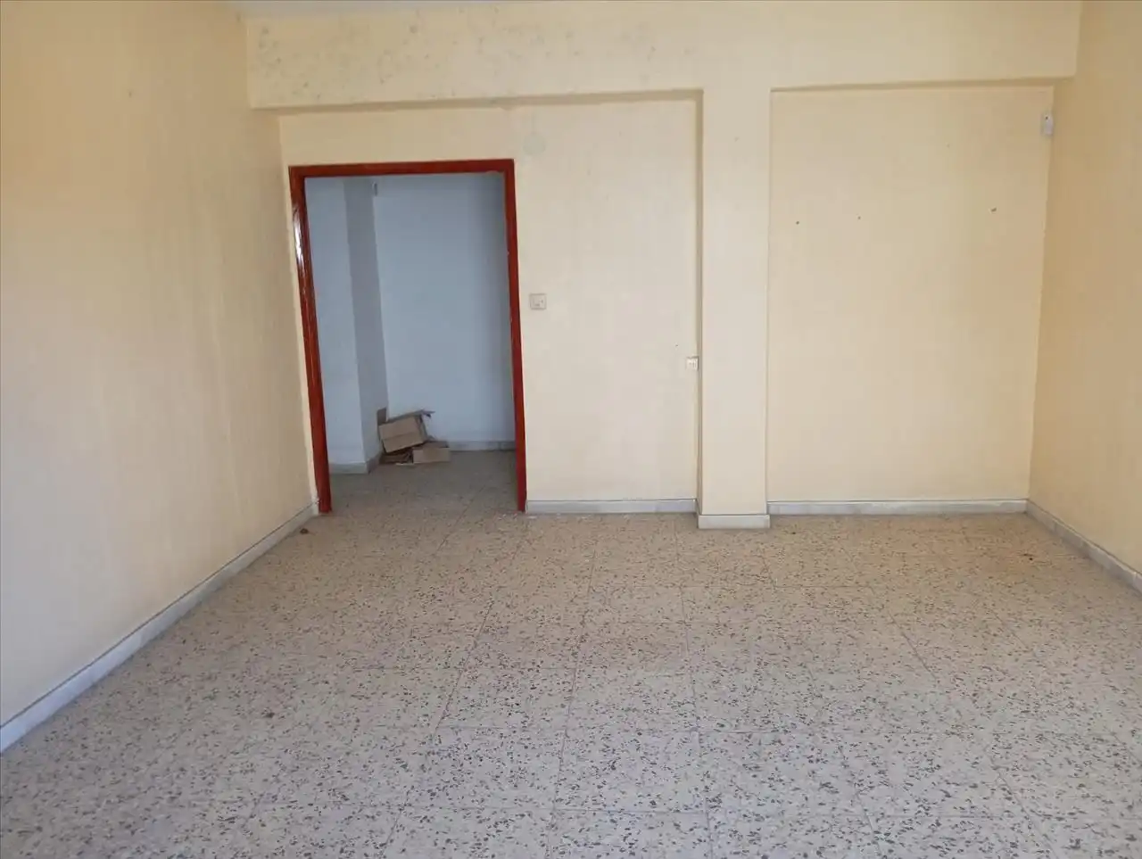 Wohnung zum Verkauf in Berja mit Balkon