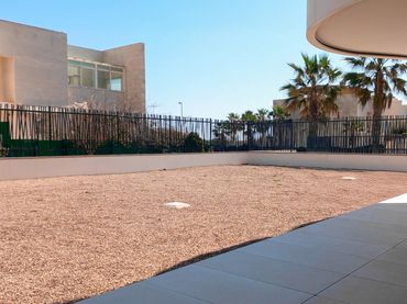 Neubau-Wohnung mit Pool zum Verkauf in Avenida de la Tramuntana 22