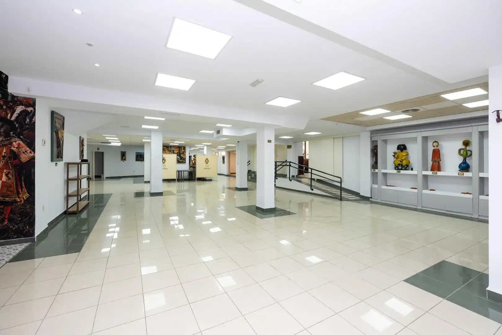 Business premises for sale in Avenida Santa María de la Alhambra 69, imagen 2