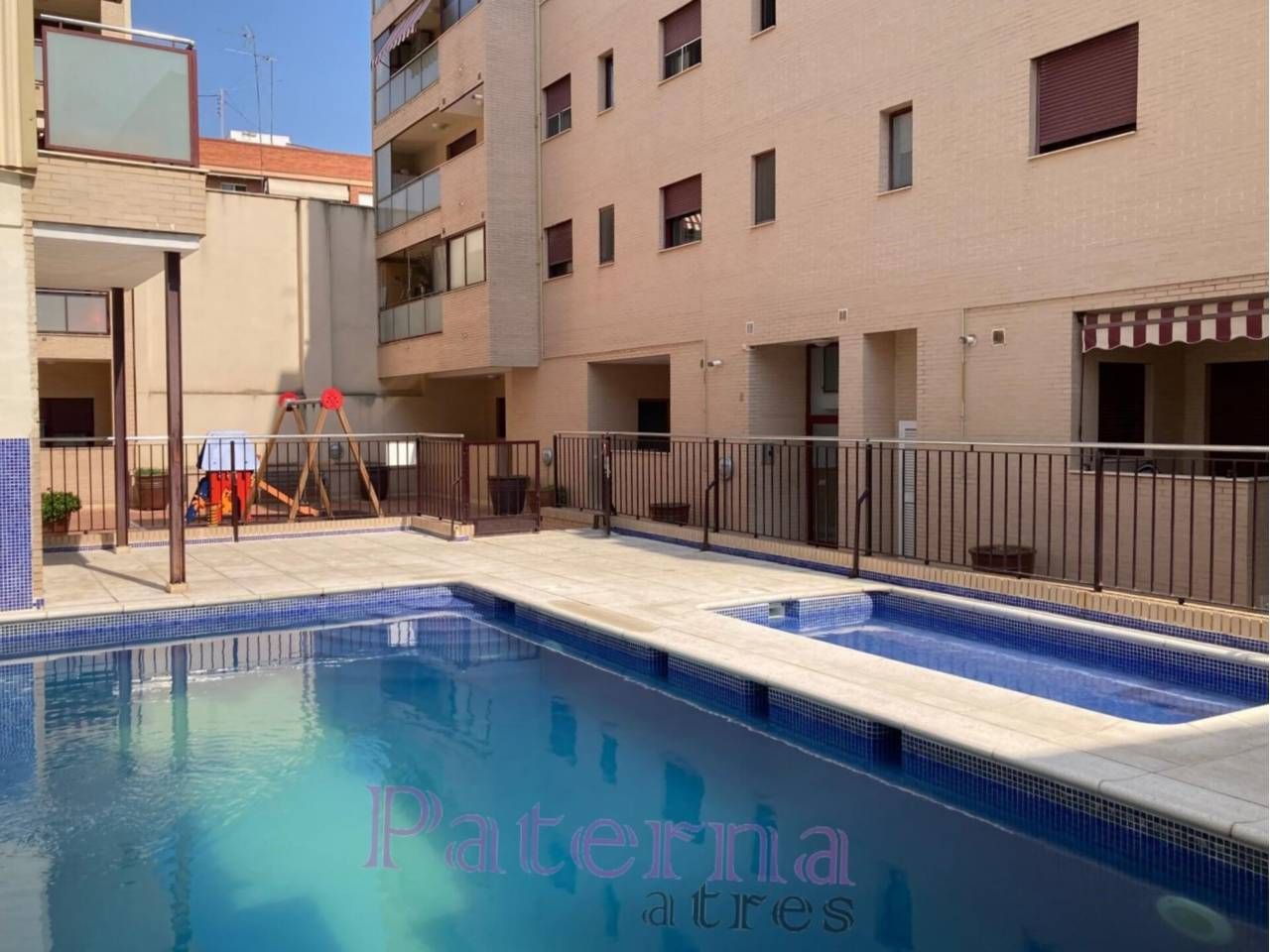 Piscina de Piso en venta en Paterna con Aire acondicionado, Parquet y Terraza