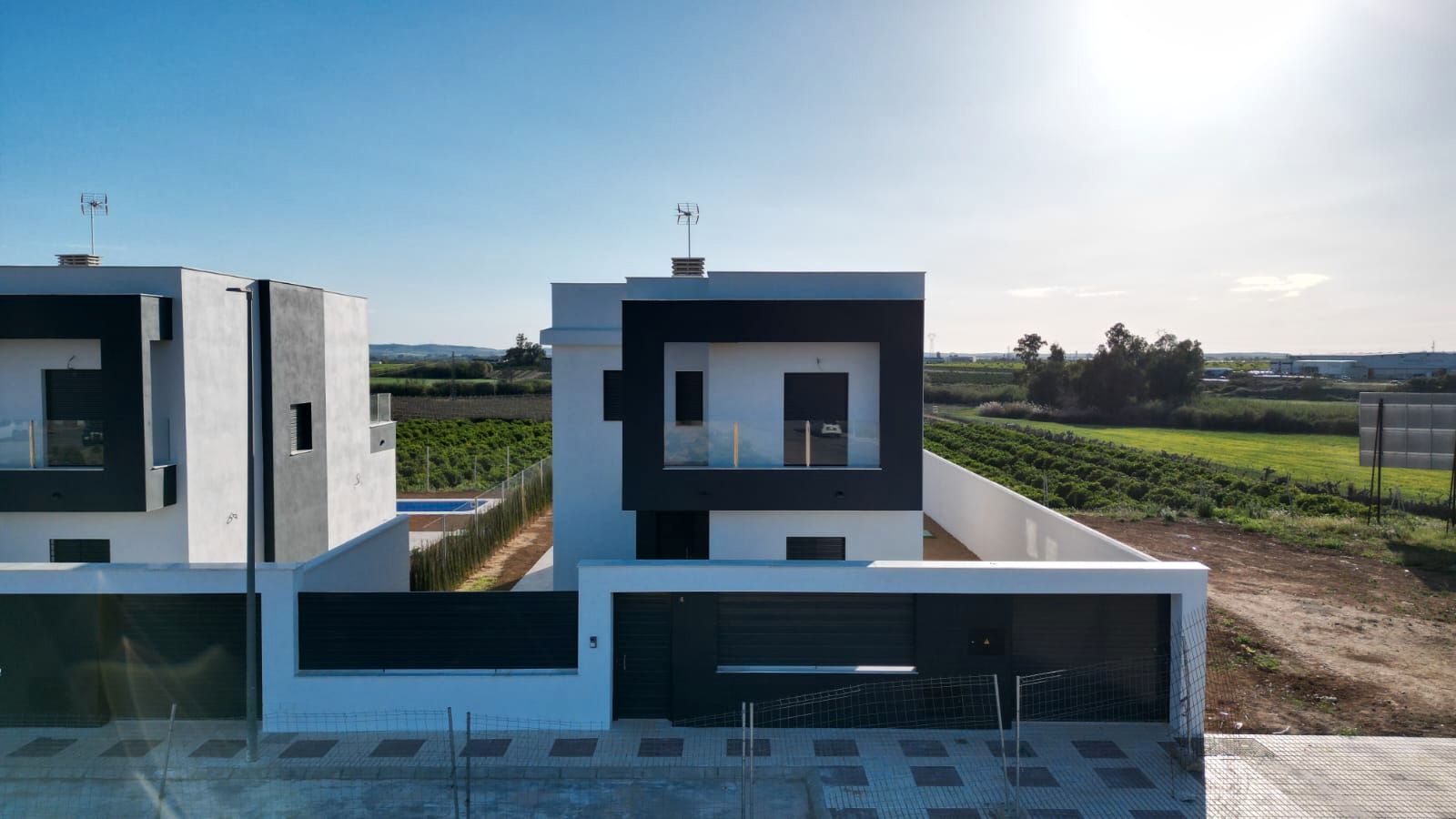 Vista exterior de Casa o xalet en venda en Castilblanco de los Arroyos amb Jardí privat, Terrassa i Piscina