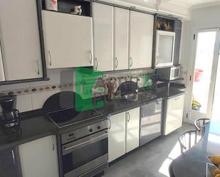 Cuina de Apartament en venda en Ourense Capital  amb Calefacció, Parquet i Terrassa