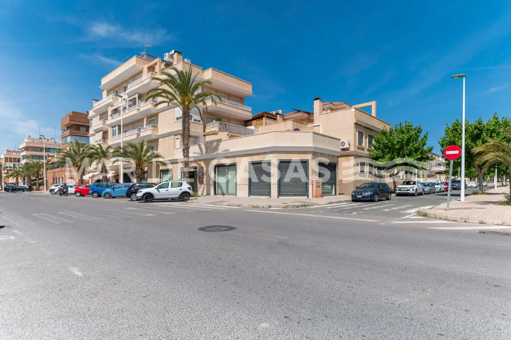 Vista exterior de Casa adosada en venta en Elche / Elx con Aire acondicionado, Terraza y Trastero