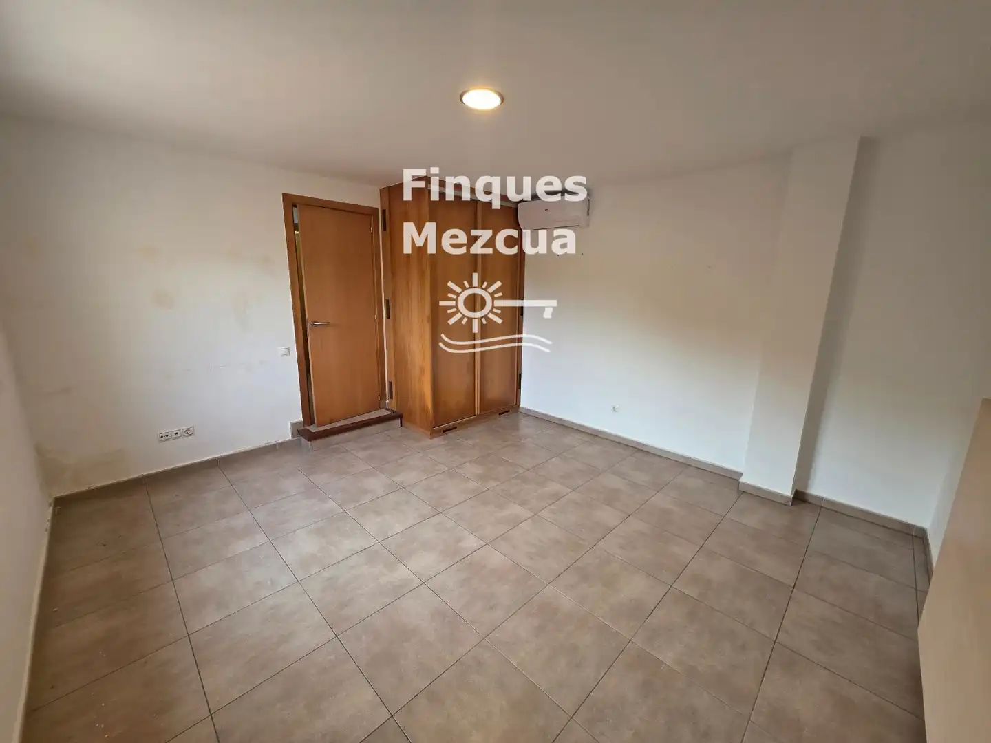 Casa adosada en venta en Els Munts