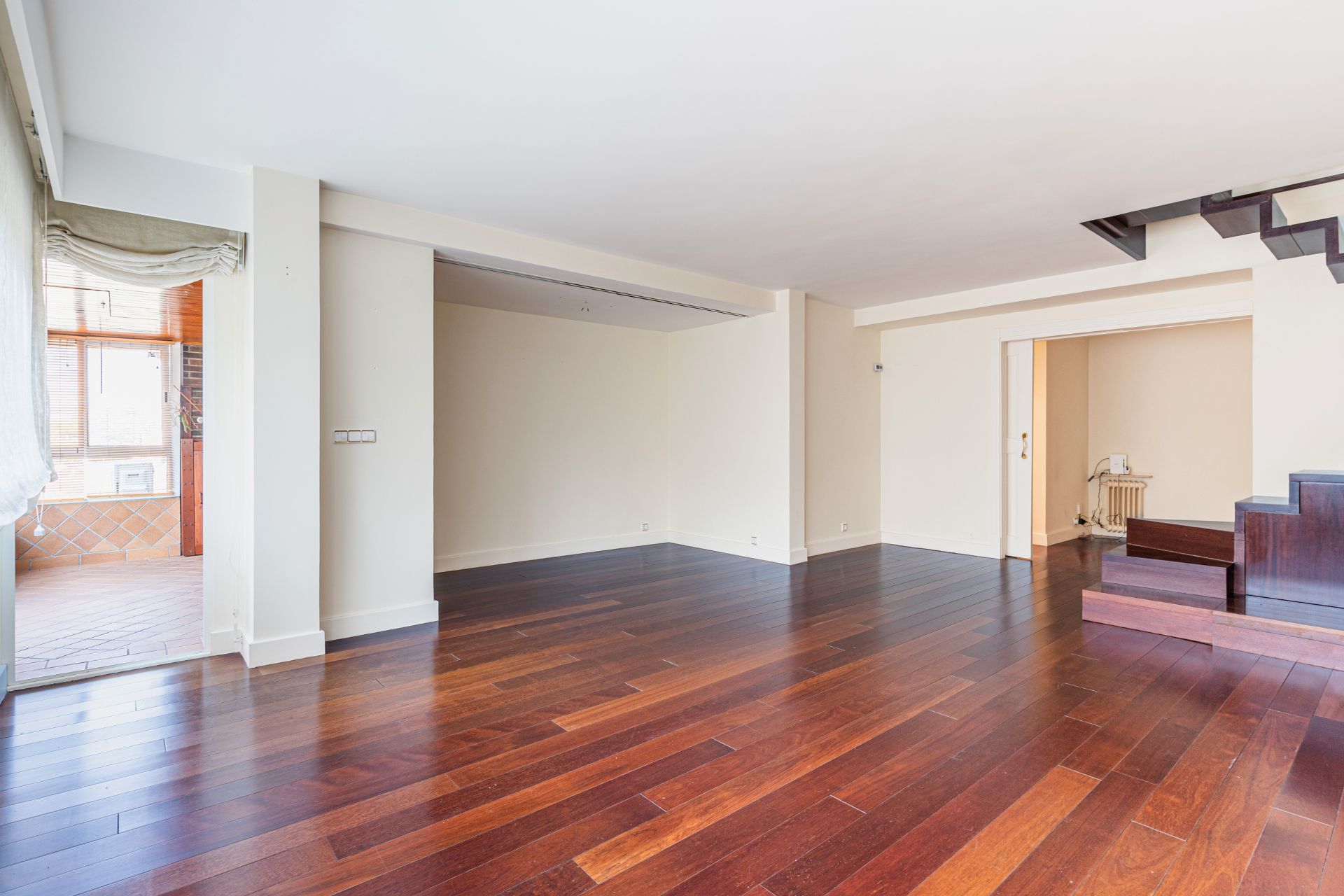 Living room of Duplex for sale in Majadahonda  with Air Conditioner, Heating and Terrace