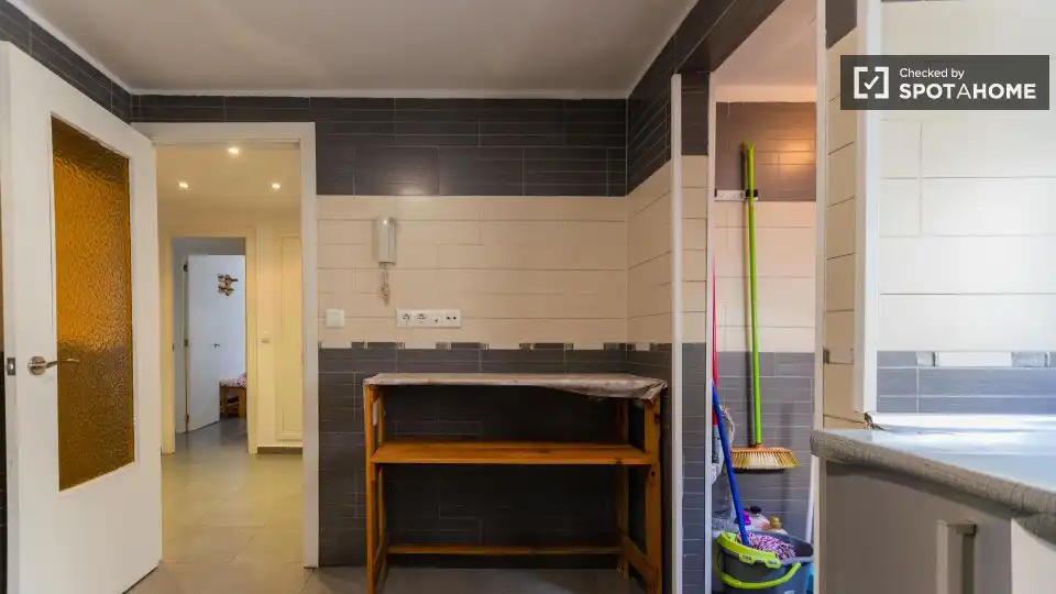 Room in Ciutat Fallera