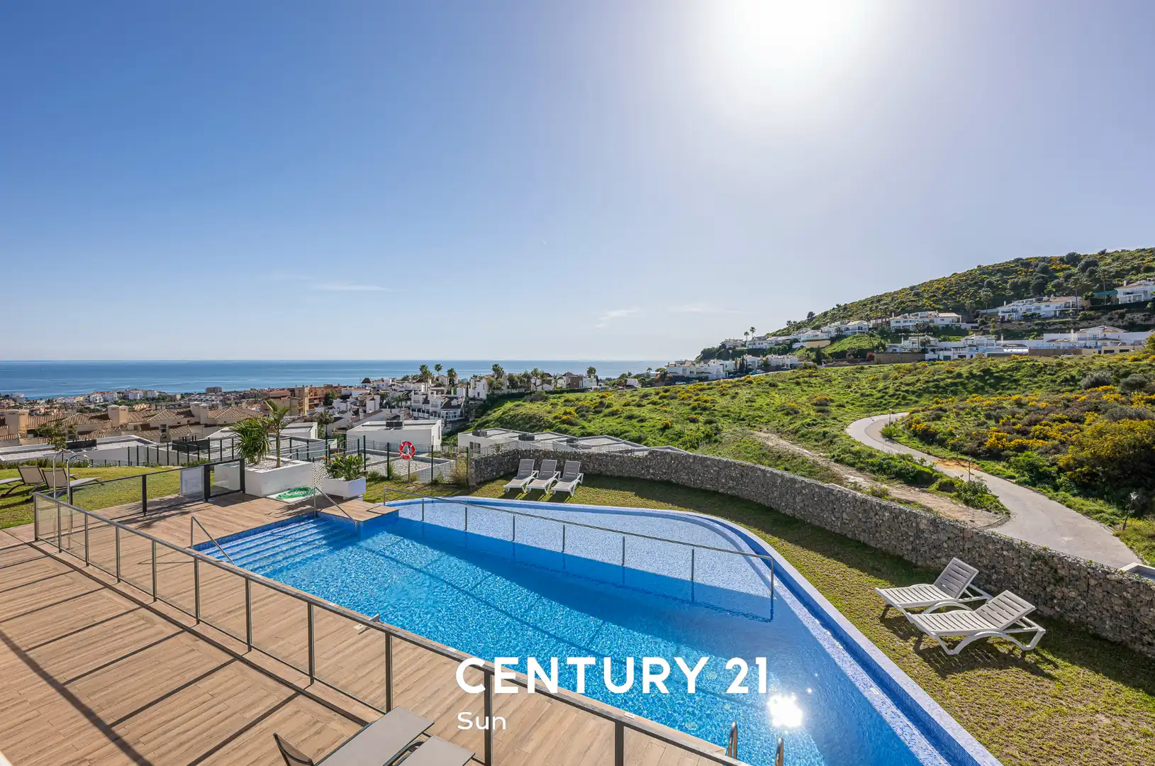 Vista exterior de Casa adosada en venta en Mijas con Aire acondicionado, Calefacción y Jardín privado