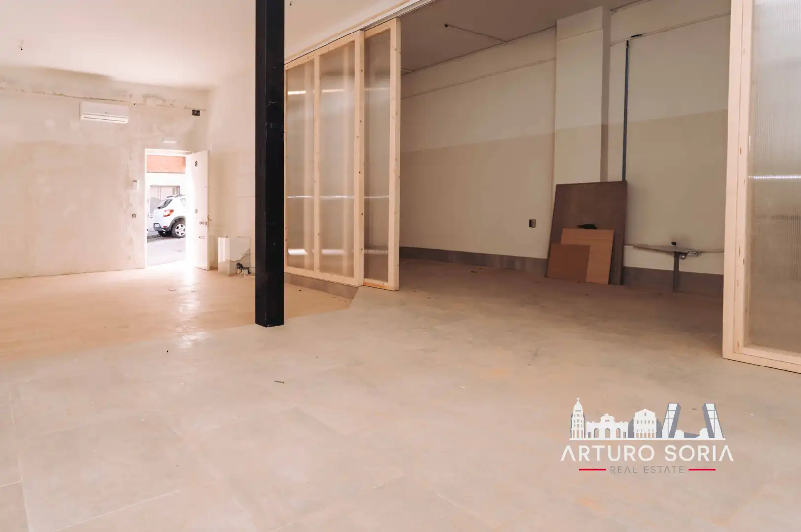 Local comercial en alquiler en Calle Miguel de la Iglesia, imagen 4