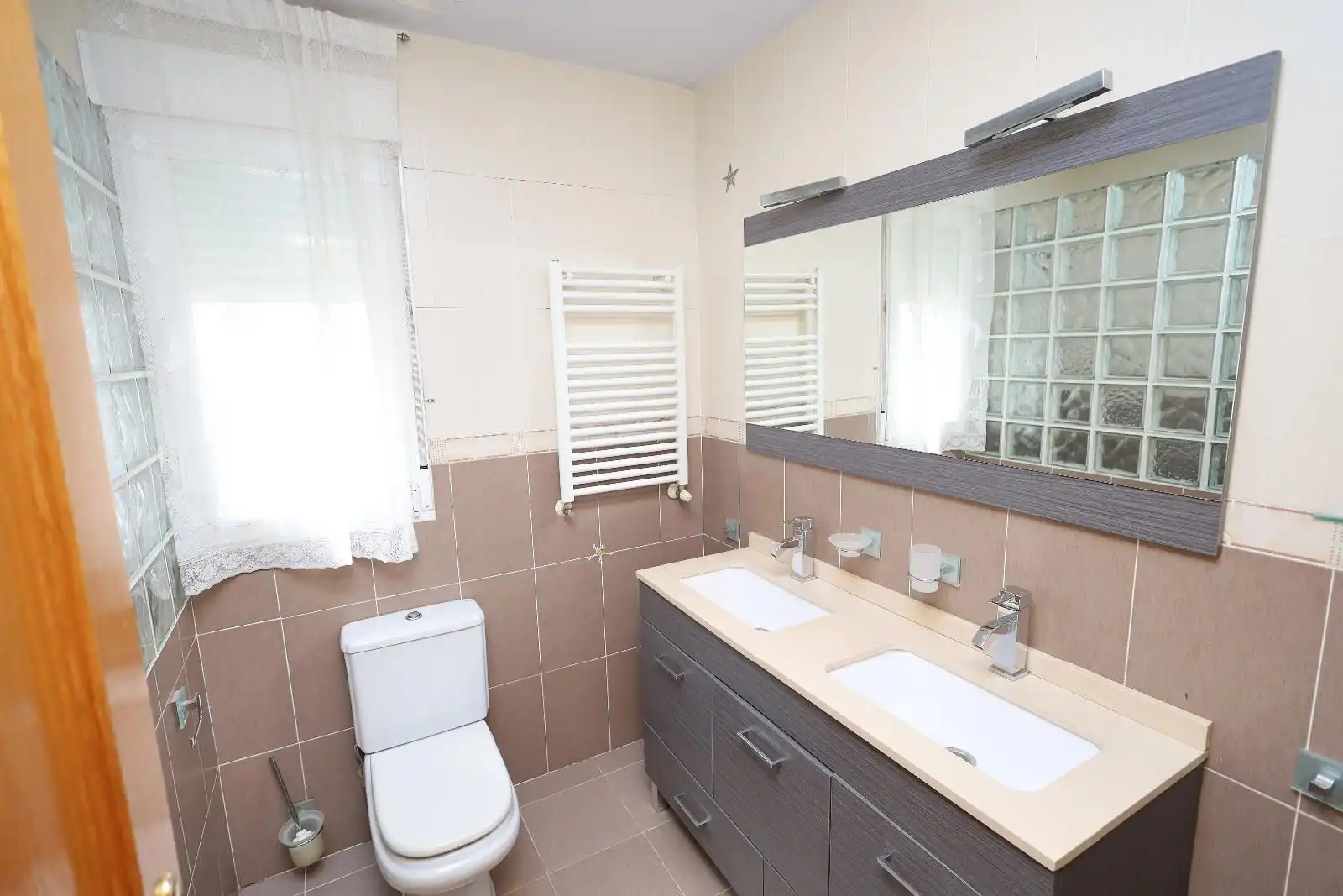 Bathroom of Detached homes for sale in Las Ventas de Retamosa  with Air Conditioner, Heating and Private garden