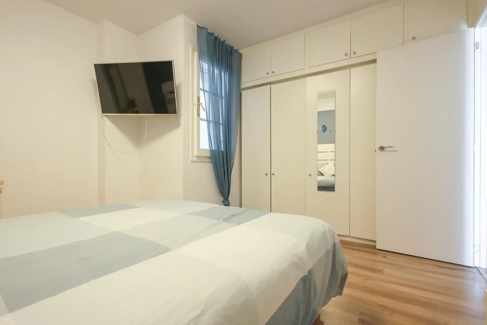 Habitación de Ático en venta en Cerdanyola del Vallès con Aire acondicionado, Calefacción y Jardín privado
