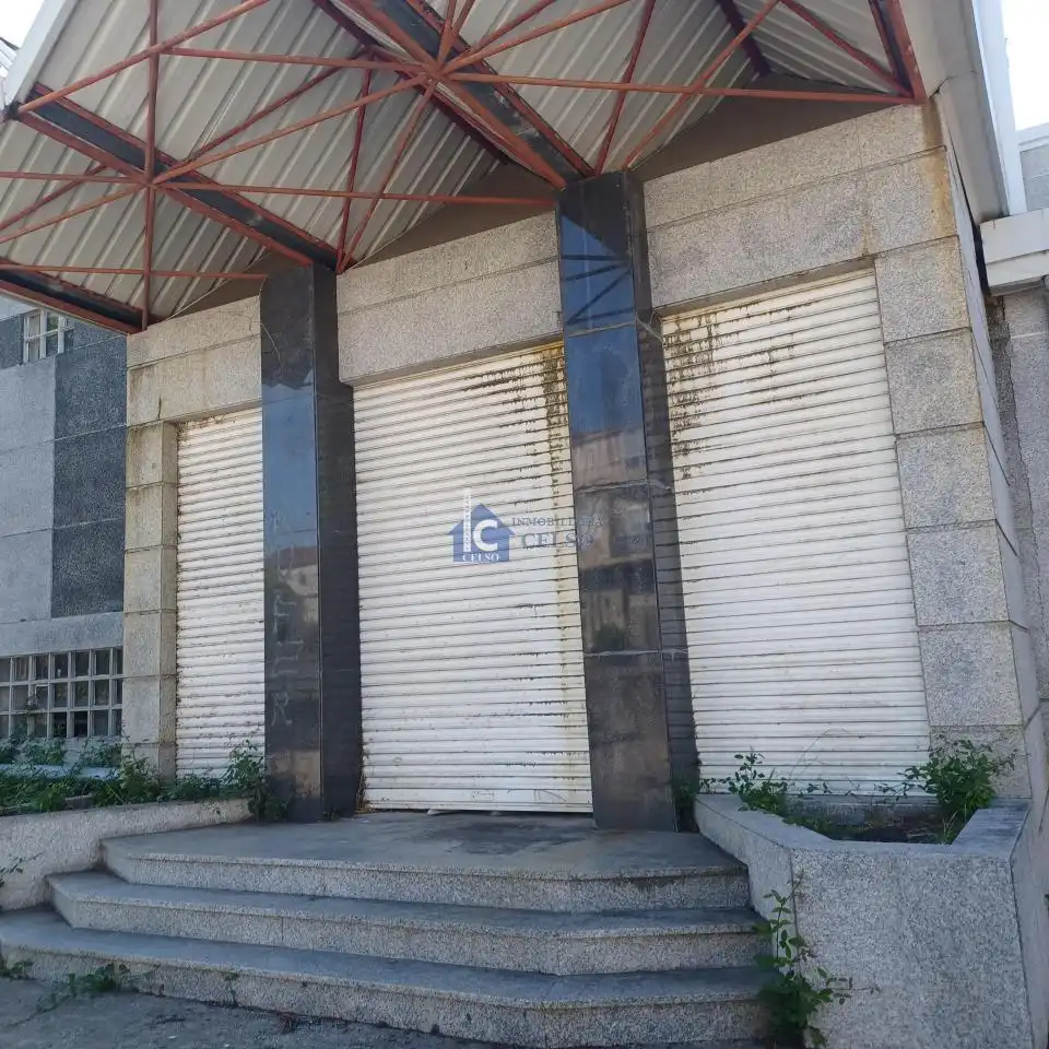 Fabrikhallen zur Miete in Ourense Capital 