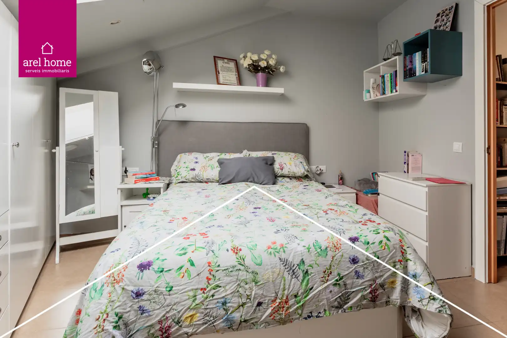 Habitación de Casa adosada en venta en Esplugues de Llobregat con Aire acondicionado, Calefacción y Terraza