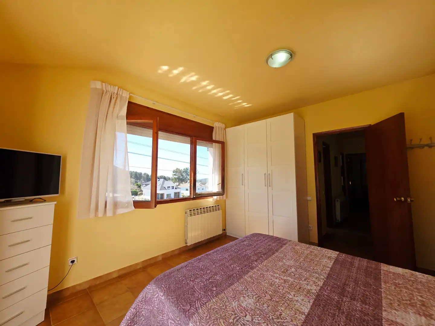 Dormitori de Casa o xalet en venda en Vallirana amb Aire condicionat, Calefacció i Jardí privat