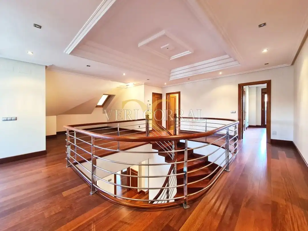 Casa o chalet en venta en Oviedo  con Calefacción, Jardín privado y Terraza