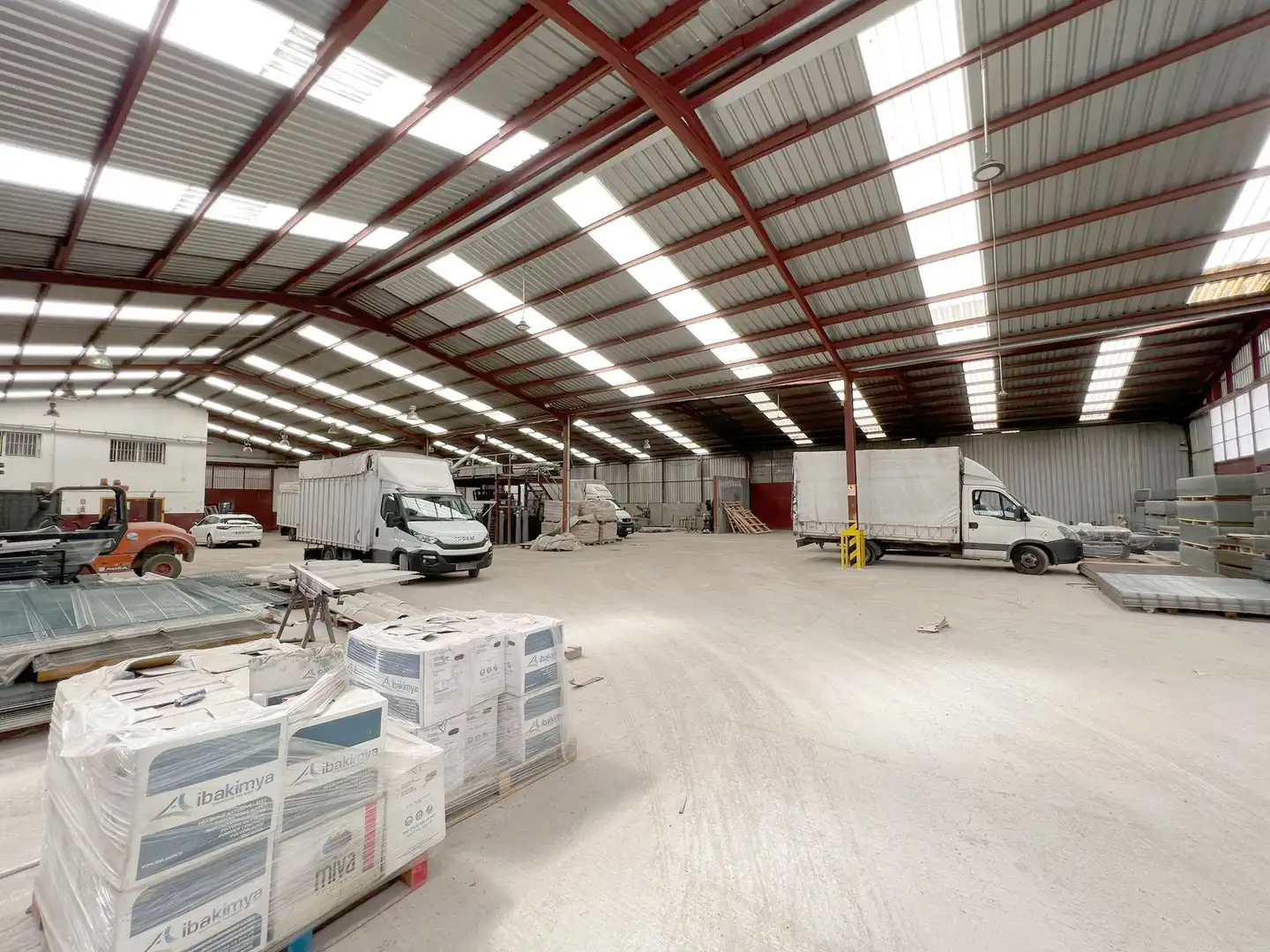 Nave industrial en venta en Humanes de Madrid