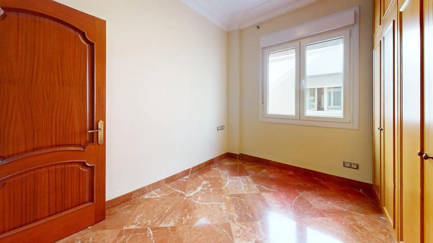 Flat for rent in Sevilla  with Air Conditioner, Heating and Terrace