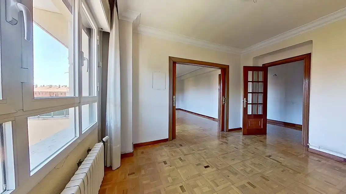 Sala d'estar de Pis en venda en  Pamplona / Iruña amb Terrassa i Balcó