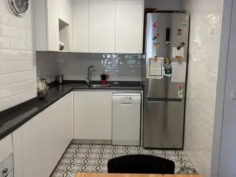 Küche von Wohnung zum Verkauf in Sitges mit Klimaanlage, Terrasse und Balkon