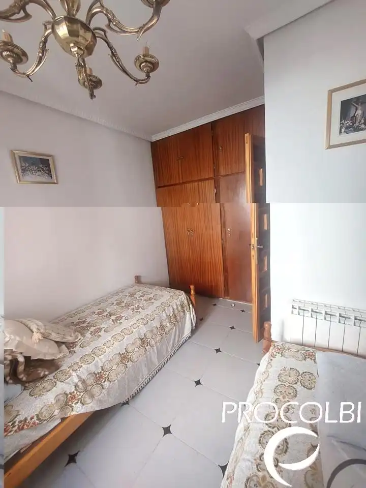Dormitori de Casa adosada en venda en Uceda amb Calefacció, Jardí privat i Terrassa