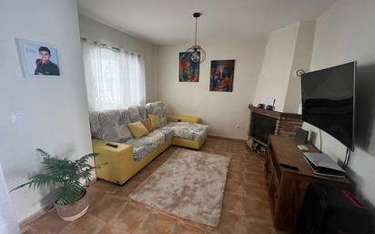 Living room of Single-family semi-detached to rent in Algeciras  with Storage room, Furnished and Oven