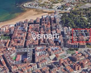 Vista exterior de Local en venda en Gijón 