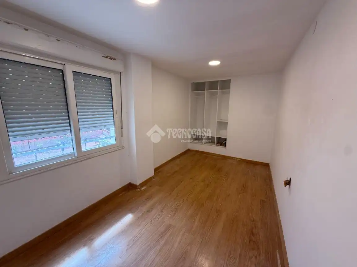 Habitación de Piso en venta en Gijón  con Calefacción