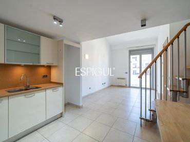 Ático con balcón en venta en Eixample Nord