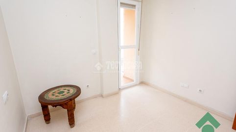 Foto 4 de Pis en venda a Res. la Buganvilla, San Bernabé, Algeciras