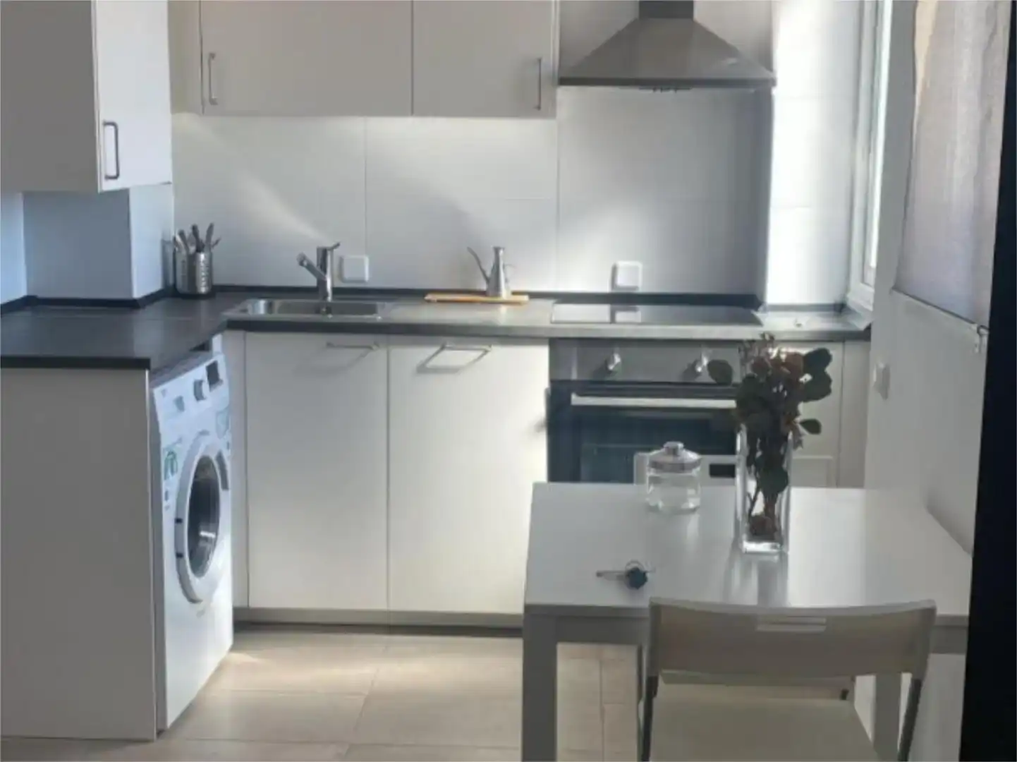 Cocina de Piso de alquiler en Málaga con Aire acondicionado