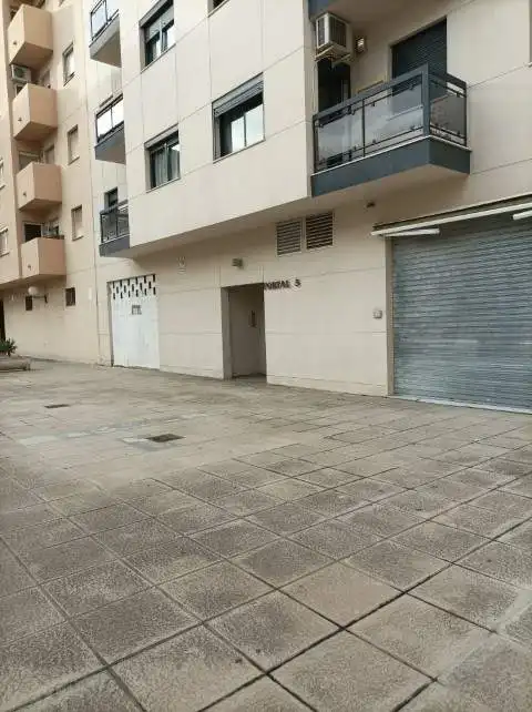 Local comercial en venta en Calle Susana Marcos, imagen 2