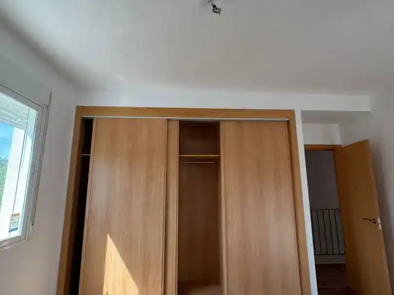 Dormitori de Casa o xalet en venda en Serra amb Piscina i Balcó