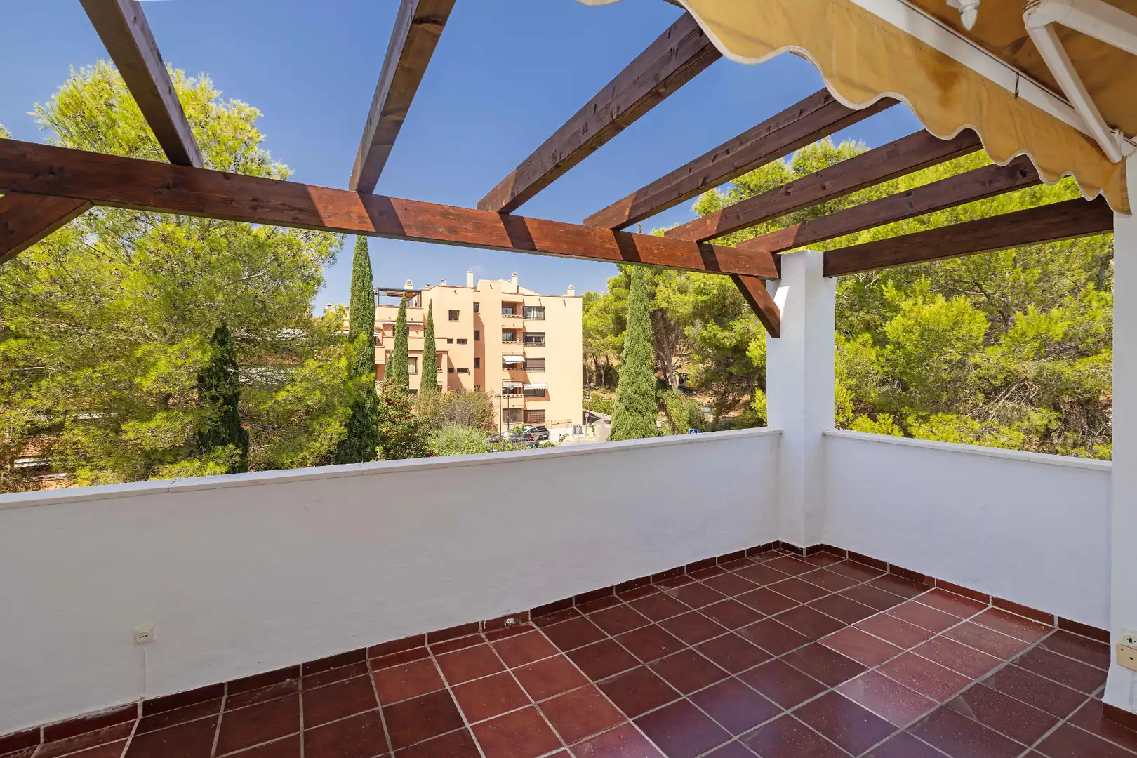 Terrasse von Dachboden zum Verkauf in Marbella mit Klimaanlage, Heizung und Terrasse